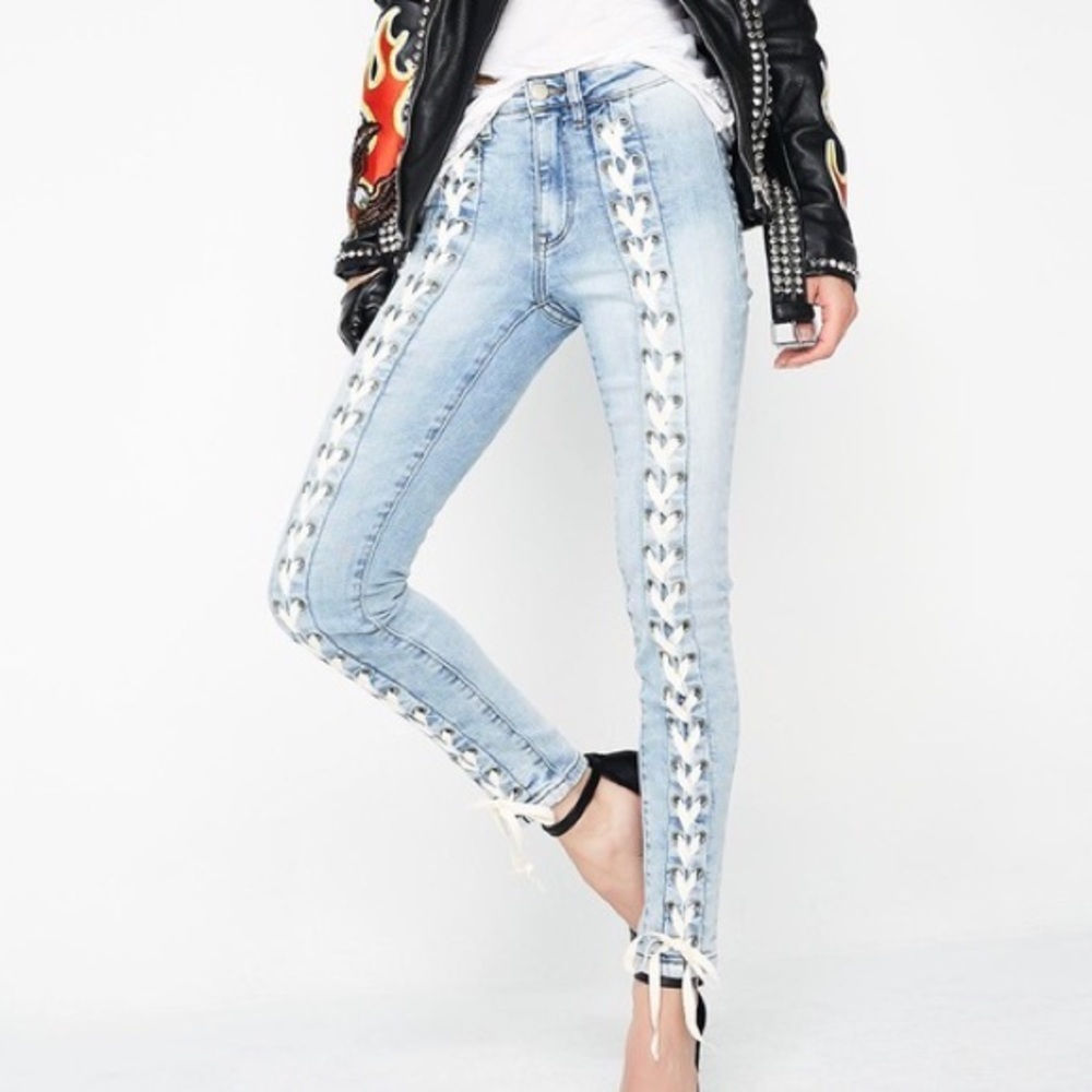 Neon Blonde Tu Jean Everblue Mid Rise Skinny Lace Front Denim NWT Size 25